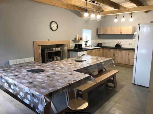 GITE pour famille Saint-Clément Extérieur photo