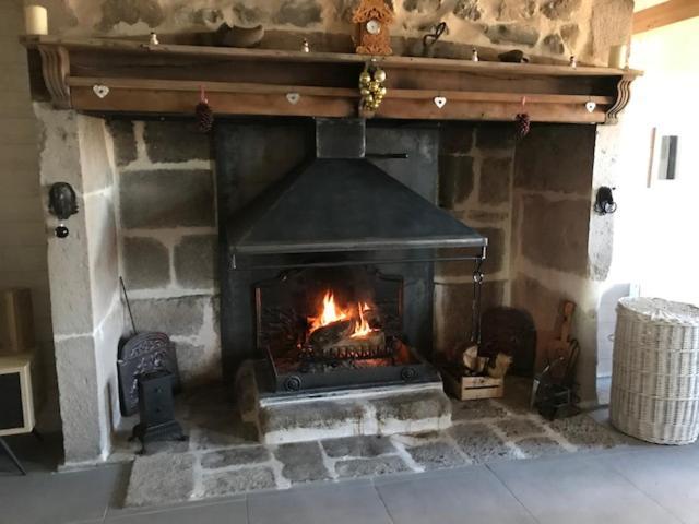 GITE pour famille Saint-Clément Extérieur photo
