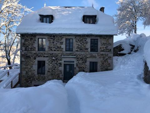 GITE pour famille Saint-Clément Extérieur photo